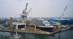 Fincantieri: Timelapse launch of Rotterdam, the fleet's new Flagship